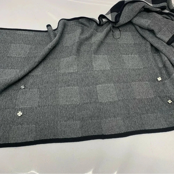 Kensie‎ Shaw Cardigan Woman One Size  Black Buffalo Plaid Open Fringe - Picture 6 of 10